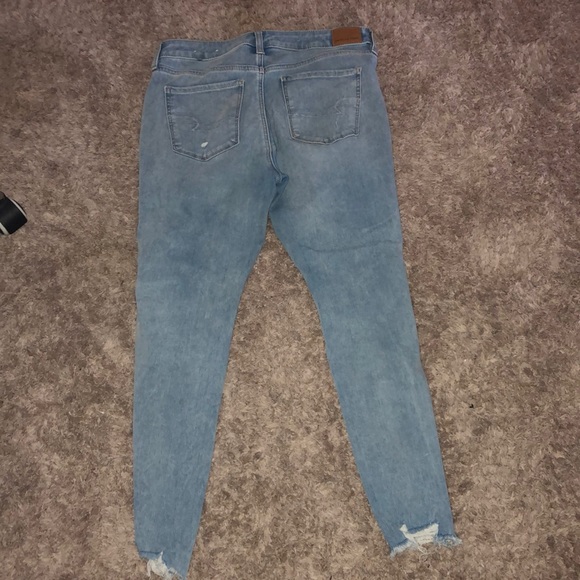 American eagle ripped jeans - Picture 2 of 4